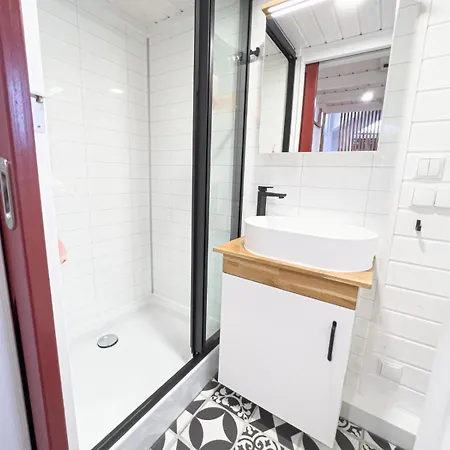 Red Tiny House Campingplatz